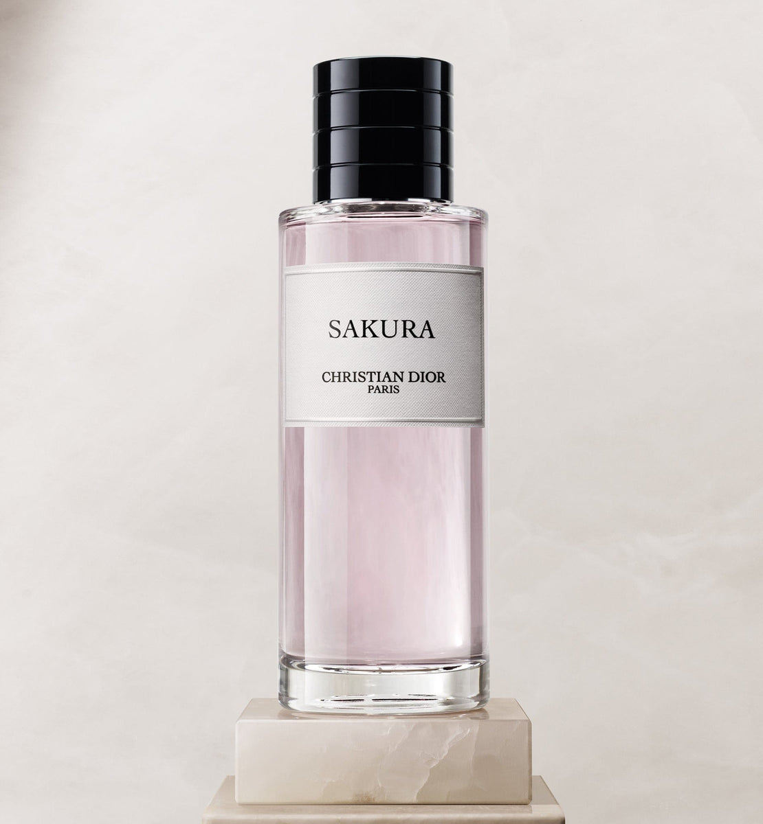 CHRISTIAN DIOR SAKURA 香水 ボックス付き Sakura: Unisex Eau de Parfum with Floral Notes | DIOR AE | DIOR ZA