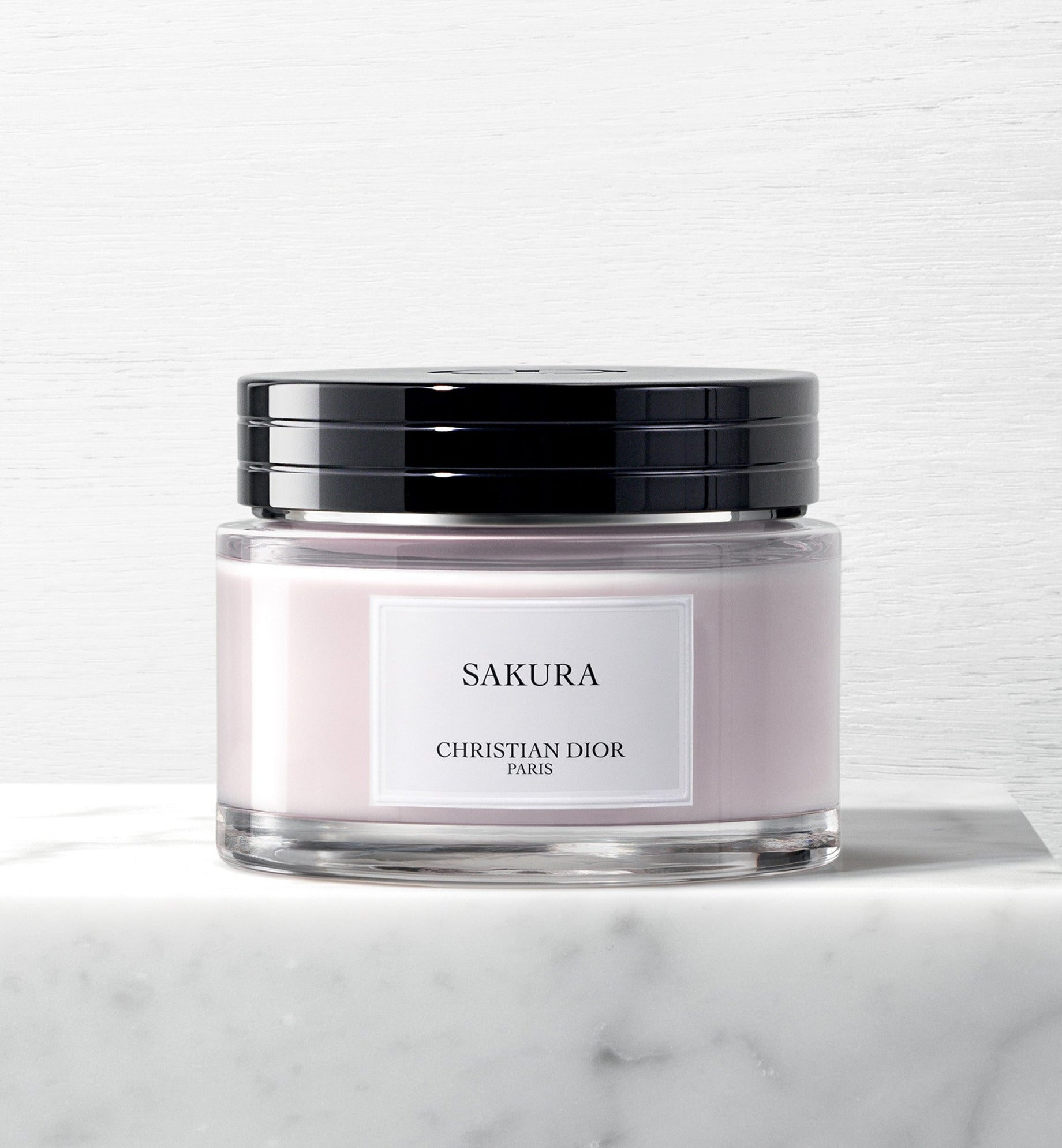 SAKURA
BODY CREAM